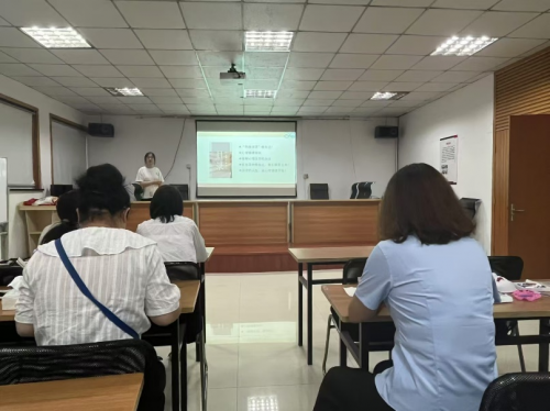 2025媒体管家:南通大学杏林学院:心灯照社区,共守安康路