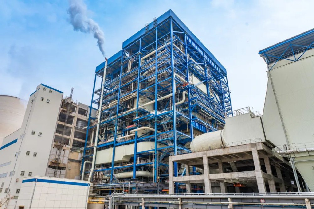 全球首台700兆瓦高效超超临界循环流化床锅炉并网发电 全球首台700兆瓦高效超超临界循环流化床锅炉并网发电