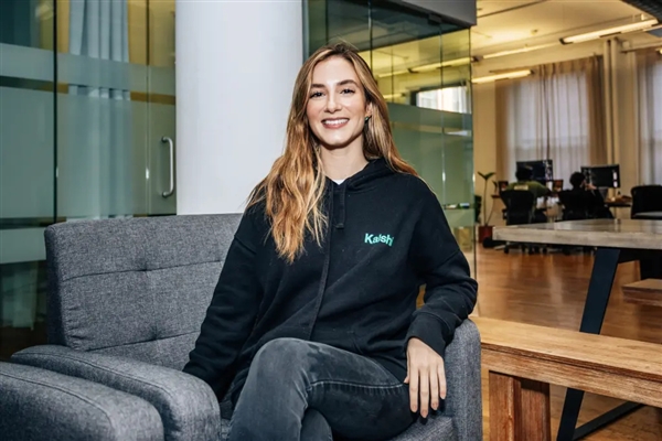 击败巨星泰勒斯威夫特!世界最年轻白手起家女亿万富翁诞生 击败巨星泰勒斯威夫特!世界最年轻白手起家女亿万富翁诞生