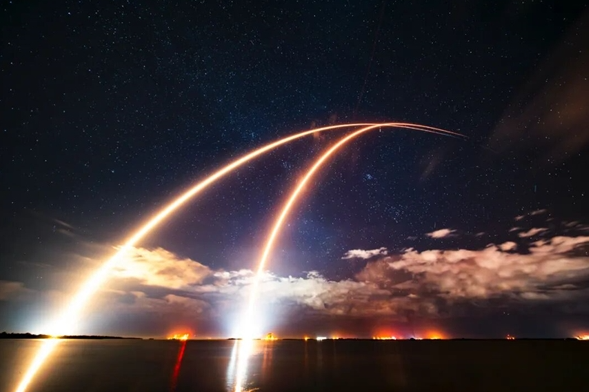 马斯克谈每年发射100万吨AI卫星:大规模运行AI最低成本方式