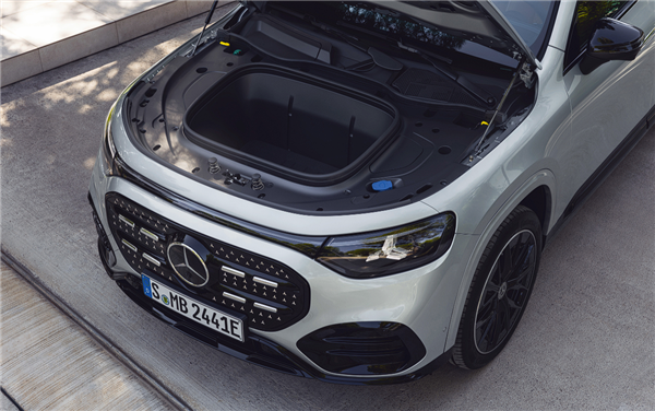 把三叉戟装到大灯里！全新一代奔驰GLB发布： 海外48.6万元起