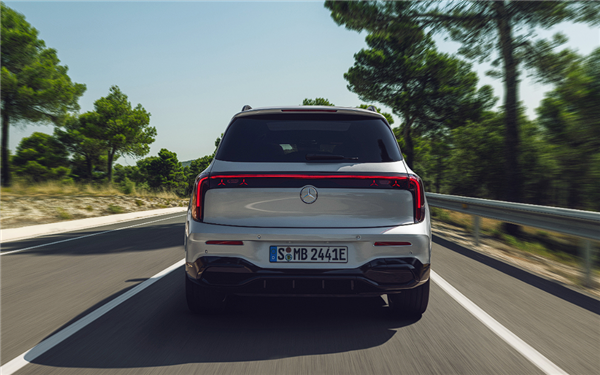 把三叉戟装到大灯里！全新一代奔驰GLB发布： 海外48.6万元起