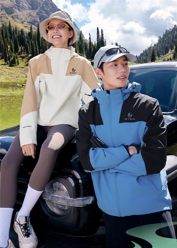 1折清仓：美特斯邦威暴雨级冲锋衣103元