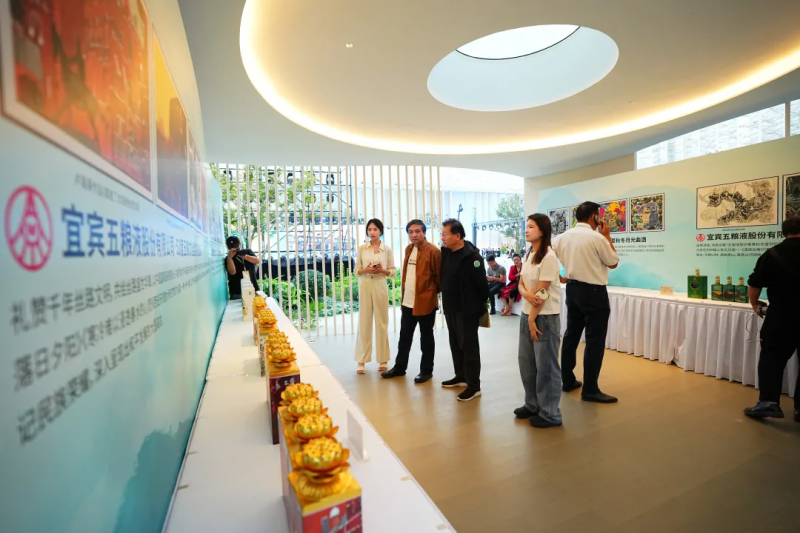 2025中秋雅集圆满举办,万茗堂美酒润雅集文创实力铸就文化盛宴(图20) 2025中秋雅集圆满举办,万茗堂美酒润雅集文创实力铸就文化盛宴(图20)