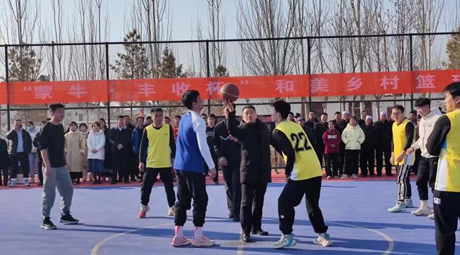 蒙牛不忘初心“强乳兴农” 探索产业振兴助力乡村振兴新路径(图4) 蒙牛不忘初心“强乳兴农” 探索产业振兴助力乡村振兴新路径(图4)