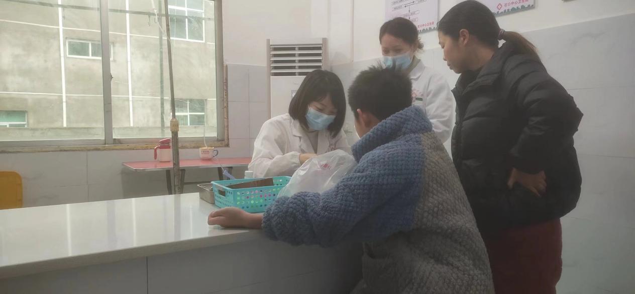 【新春走基层】鄱阳湖之滨的健康“守门人”：坚守“医”线不打烊(图4)