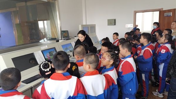 科学尽展气象万千 少年探索预见未来——西郊乡中心学校走进鸡西气象局开展研学实践活动 科学尽展气象万千 少年探索预见未来——西郊乡中心学校走进鸡西气象局开展研学实践活动