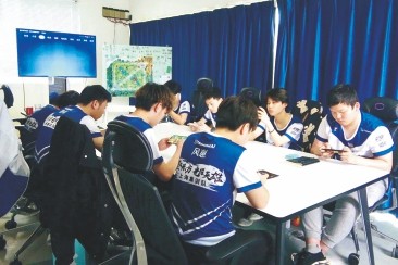 从电竞培训到电竞产业：东方星光电竞学校的人才培养策略(图3)