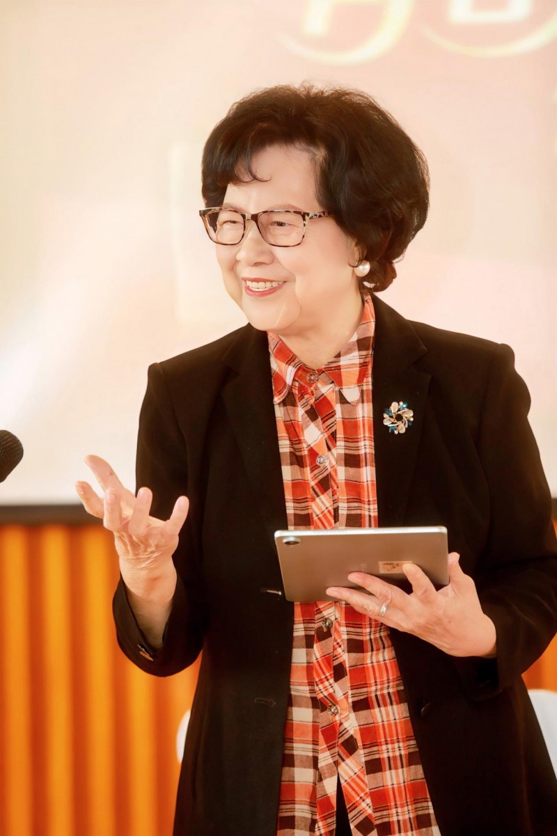 “ 爱的接力 让爱流动 ”正式开启! 北京一筠大爱教育研修院共商共创青春期与婚恋教育未来 发布会在北京隆重举行(图2) “ 爱的接力 让爱流动 ”正式开启! 北京一筠大爱教育研修院共商共创青春期与婚恋教育未来 发布会在北京隆重举行(图2)