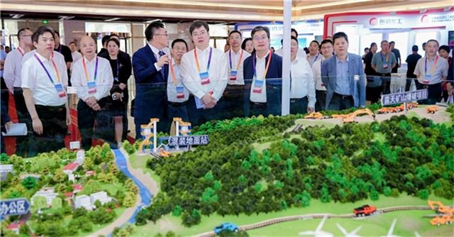 行业精英齐聚喀什 新疆天河化工彰显民爆安全文化与创新实力(图2) 行业精英齐聚喀什 新疆天河化工彰显民爆安全文化与创新实力(图2)