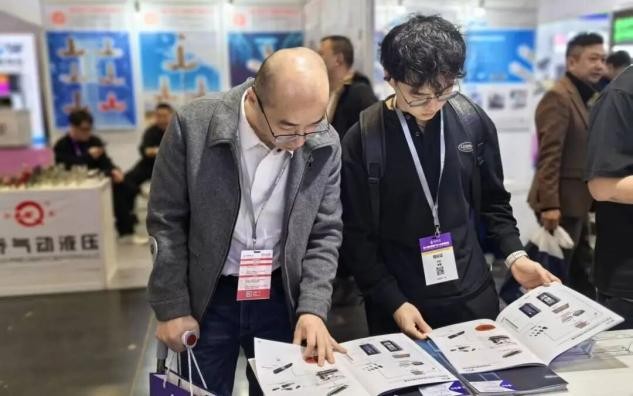 溯联股份子公司惊艳亮相深圳热博会液冷技术引行业关注(图6)